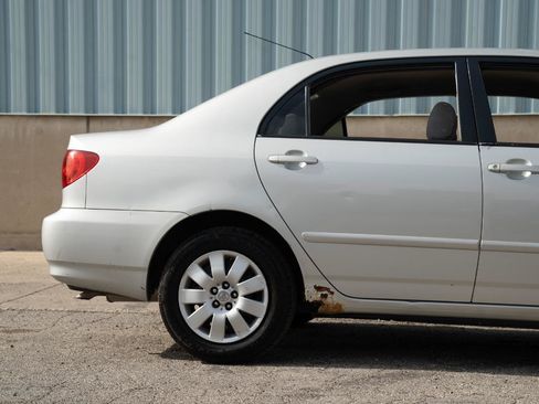Used 2003 Toyota Corolla CE FWD image 12