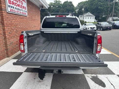 Used 2011 Nissan Frontier PRO-4X w/ Pro-4x Luxury Pkg AWD/4WD image 11