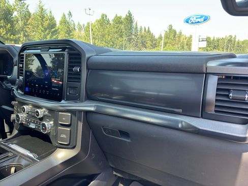 Used 2025 Ford F150 Lariat AWD/4WD image 14