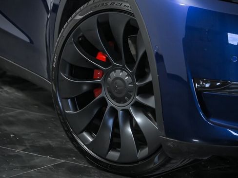 Used 2021 Tesla Model Y Performance AWD/4WD image 3
