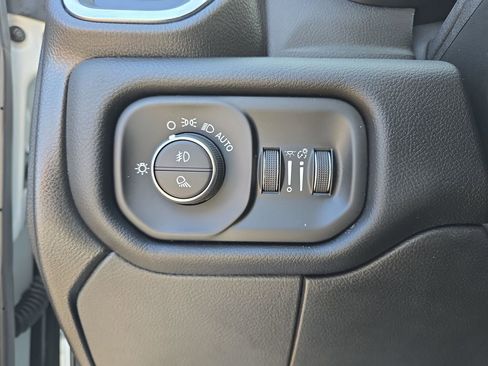 Used 2024 RAM 2500 Laramie w/ Safety Group image 29