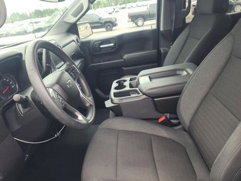 Used 2022 Chevrolet Silverado 1500 Custom Trail Boss w/ Safety Confidence Package AWD/4WD image 8