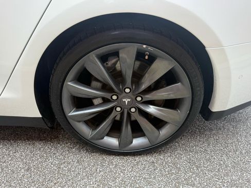 Used 2016 Tesla Model S 85D image 50