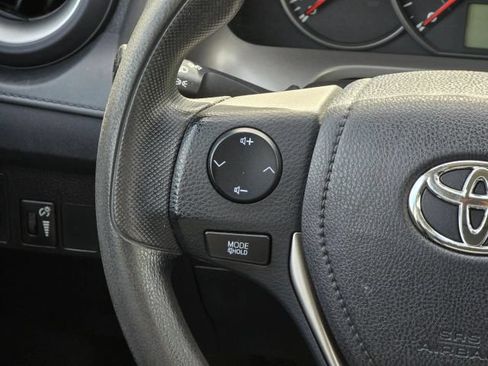 Used 2016 Toyota RAV4 LE AWD/4WD image 21