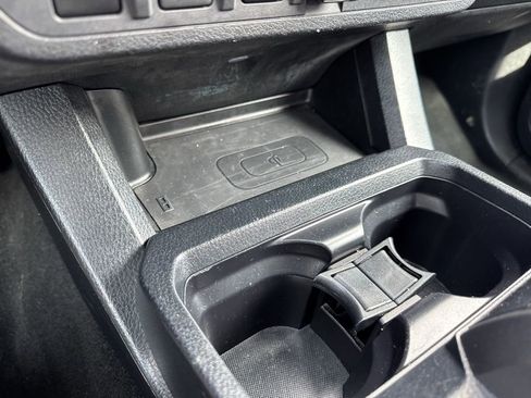 Used 2019 Toyota Tacoma TRD Off-Road w/ Technology Package image 18