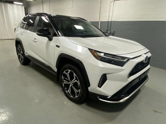 Used 2024 Toyota RAV4 XSE w/ Premium Package AWD/4WD image 4