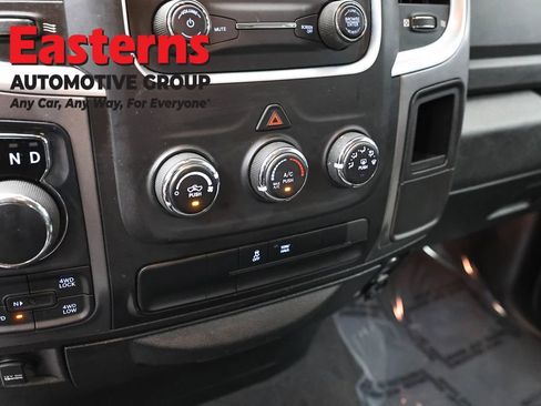 Used 2024 RAM 1500 Classic SLT AWD/4WD image 19