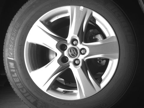 Used 2025 Toyota Highlander LE image 13