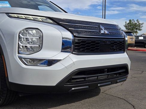 Used 2022 Mitsubishi Outlander ES FWD image 8