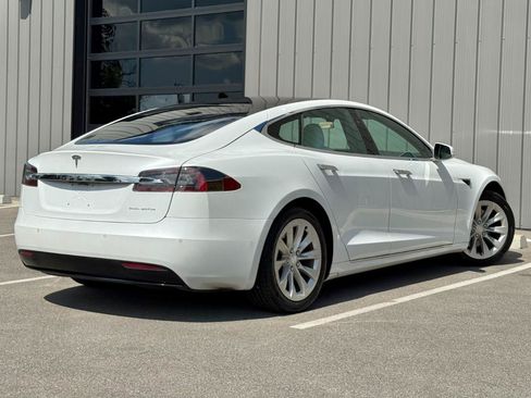 Used 2020 Tesla Model S Long Range Plus AWD/4WD image 5