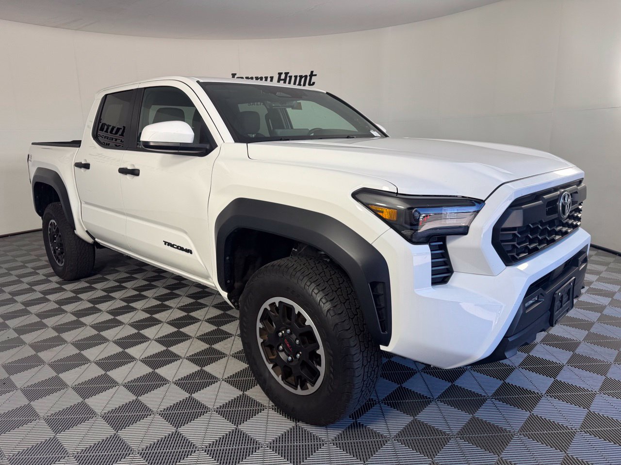 Used 2025 Toyota Tacoma TRD Off-Road AWD/4WD image 6