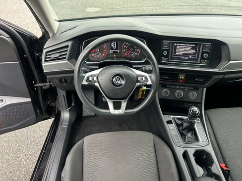 Used 2020 Volkswagen Jetta R-Line image 18