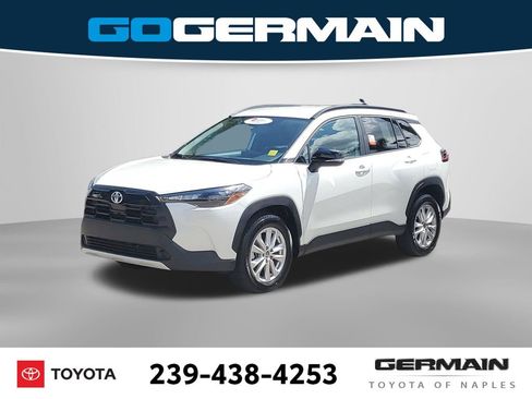 Used 2026 Toyota Corolla Cross LE FWD image 1