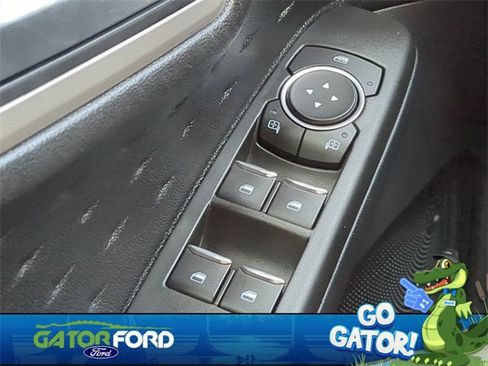 Used 2020 Ford Escape SE Sport image 28