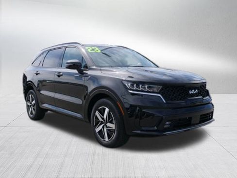 Certified 2023 Kia Sorento EX w/ Panoramic Sunroof Package image 9