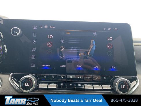 Used 2025 Chevrolet Colorado ZR2 w/ Technology Package AWD/4WD image 16