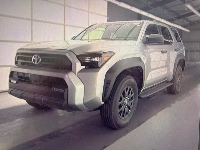 Used 2025 Toyota 4Runner SR5 AWD/4WD image 2