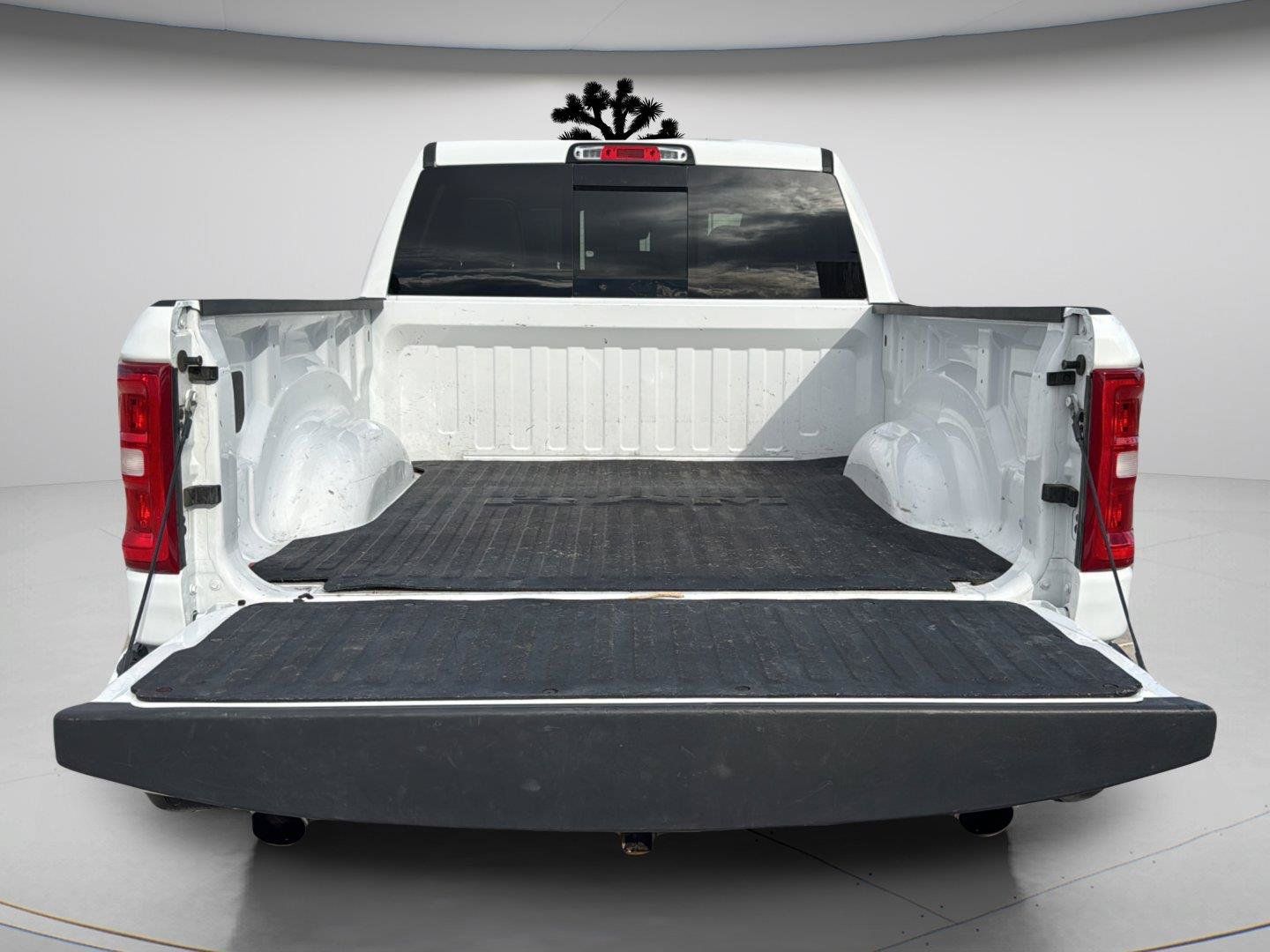 Used 2025 RAM 1500 Laramie w/ Sport Appearance Package AWD/4WD image 28