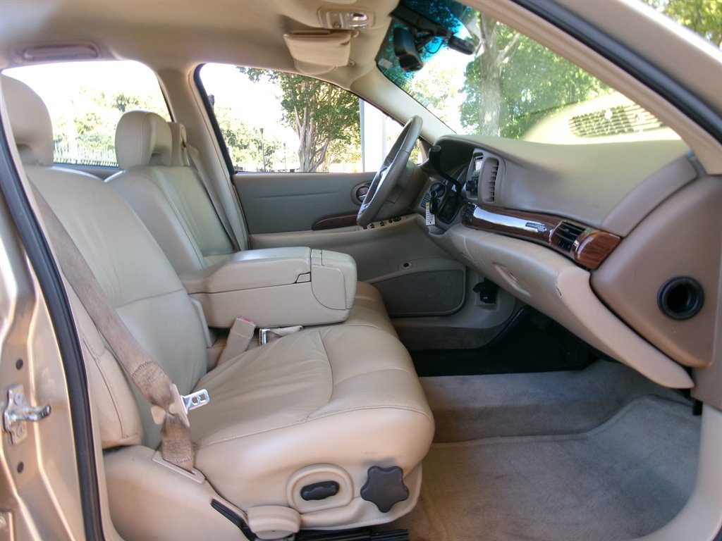 Used 2005 Buick Le Sabre Custom w/ Leather and Comfort Group FWD image 18