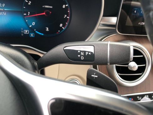 Used 2021 Mercedes-Benz GLC 300 4MATIC w/ Multimedia Package image 23