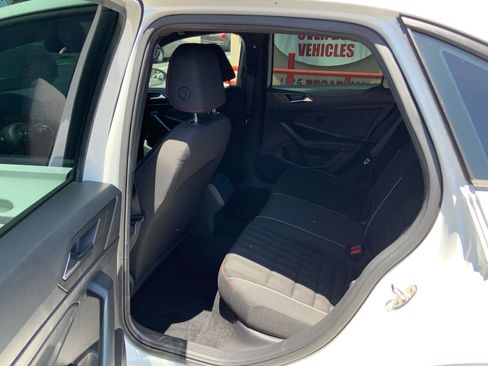 Used 2019 Volkswagen Jetta GLI FWD image 11