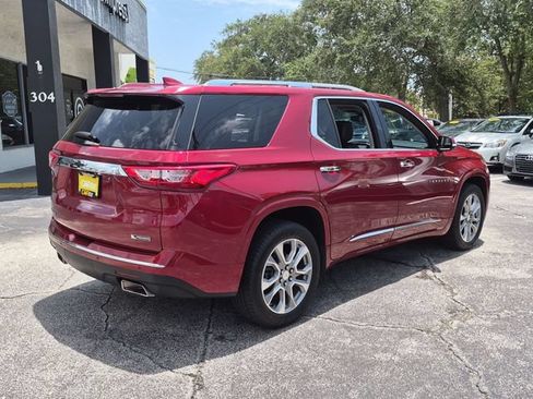 Used 2018 Chevrolet Traverse Premier w/ Driver Confidence II Package FWD image 5