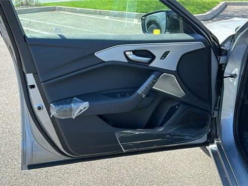 Used 2025 Acura TLX w/ Technology Package image 9