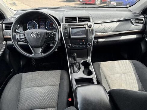 Used 2017 Toyota Camry LE image 21