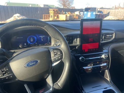 Used 2022 Ford Explorer ST w/ Equipment Group 401A image 14