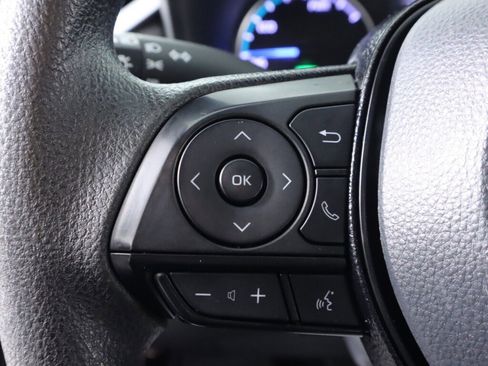 Used 2021 Toyota RAV4 LE AWD/4WD image 12