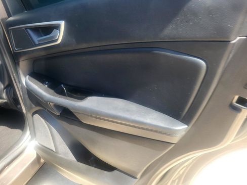Used 2019 Ford Edge SEL w/ Equipment Group 201A FWD image 22