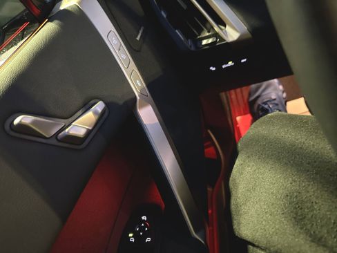 New 2026 BMW iX xDrive60 image 9