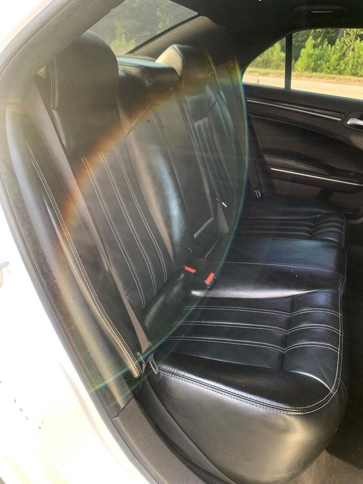 Used 2019 Chrysler 300 S AWD/4WD image 10