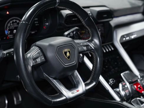 Used 2019 Lamborghini Urus image 13