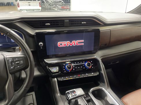 Used 2024 GMC Sierra 1500 Denali Ultimate AWD/4WD image 28