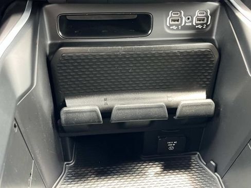 Used 2022 RAM 1500 Big Horn AWD/4WD image 35