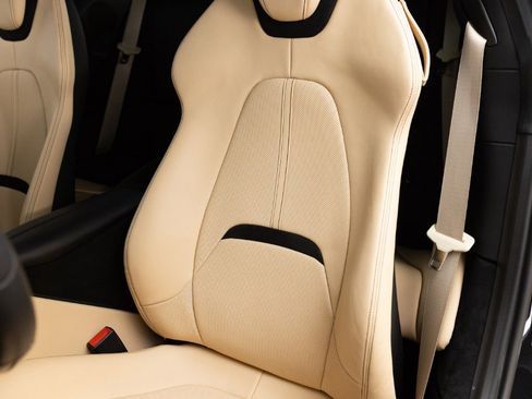 Certified 2021 Ferrari Roma image 46