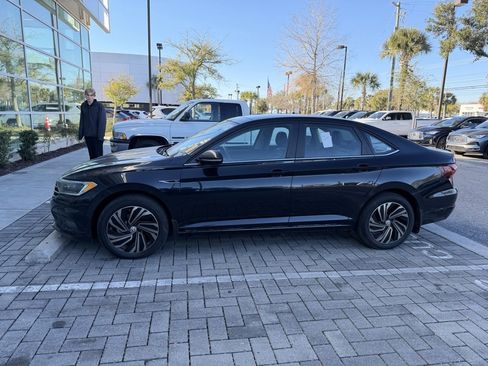 Used 2019 Volkswagen Jetta SEL Premium image 5