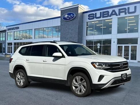 Used 2023 Volkswagen Atlas SE AWD/4WD image 1