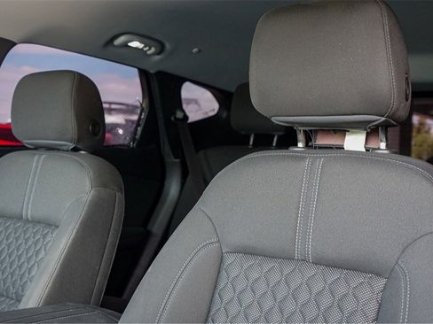 Used 2022 Chevrolet Blazer LT image 11