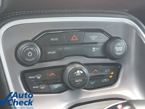 Used 2022 Dodge Challenger SXT RWD image 25
