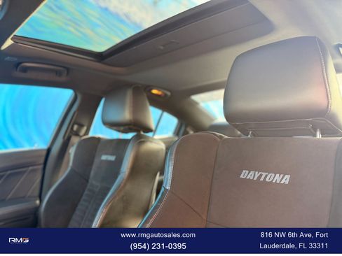 Used 2022 Dodge Charger R/T w/ Daytona Edition Group image 17