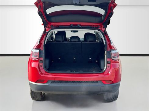 Used 2019 Jeep Compass Latitude image 25