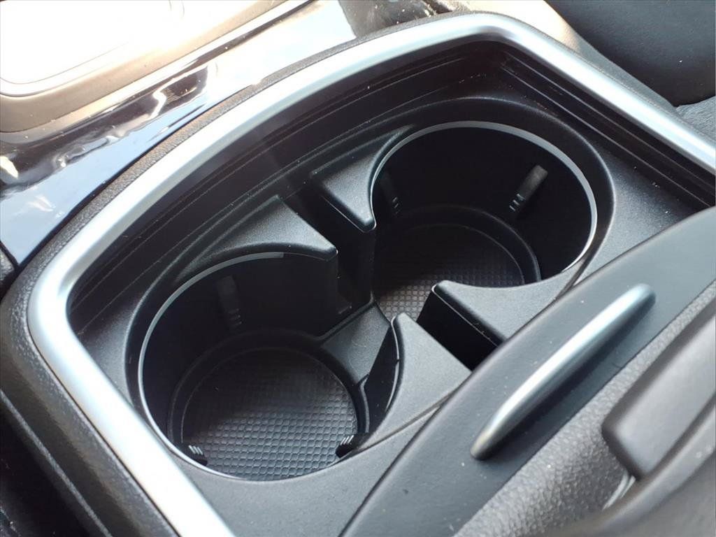 Used 2023 Chrysler 300 Touring w/ Sport Appearance Package RWD image 7