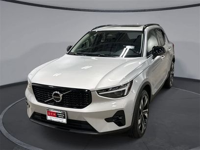 Used 2023 Volvo XC40 B5 Ultimate w/ Protection Package Premier