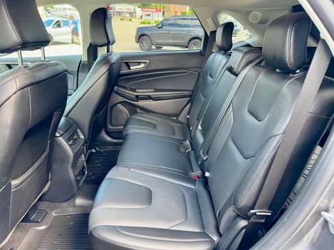 Used 2021 Ford Edge Titanium w/ Equipment Group 301A AWD/4WD image 11