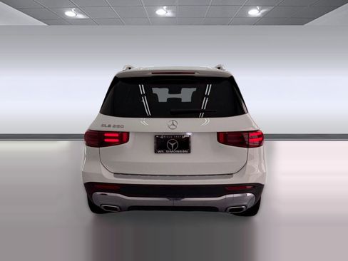 Used 2026 Mercedes-Benz GLB 250 image 9