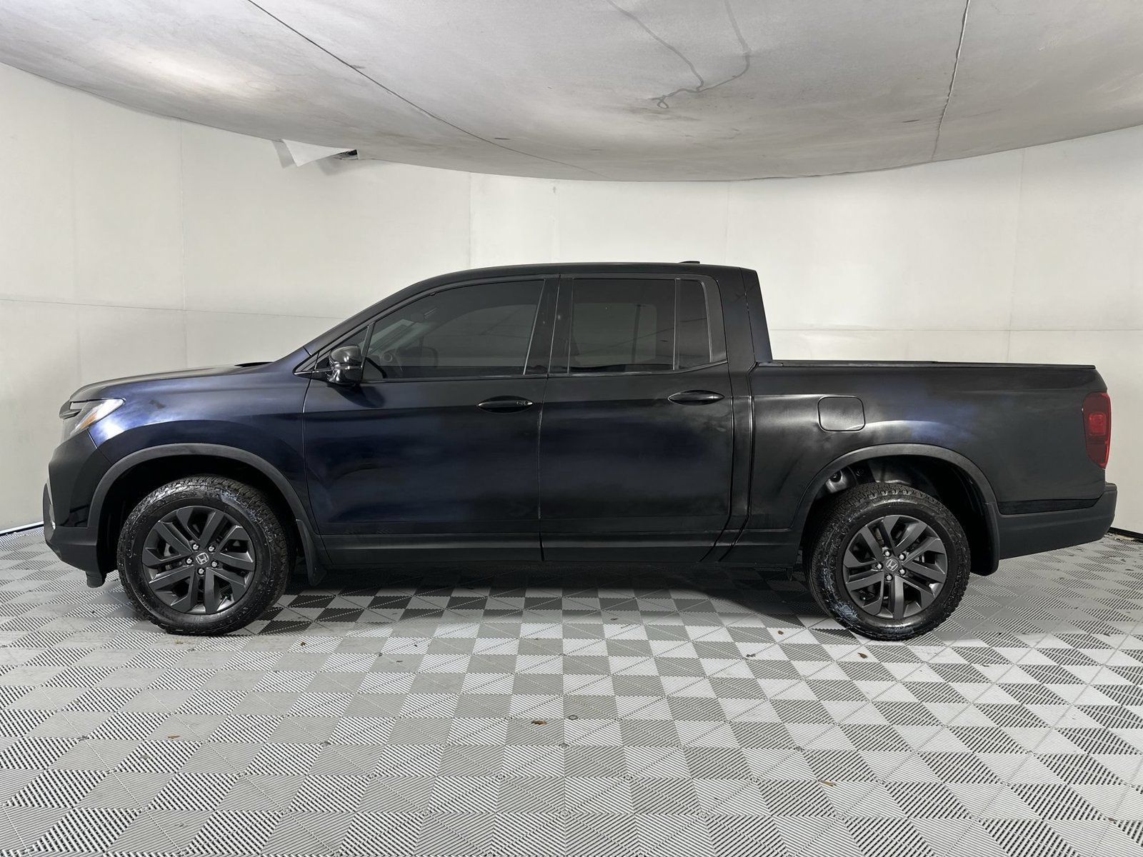 Used 2025 Honda Ridgeline Sport image 5