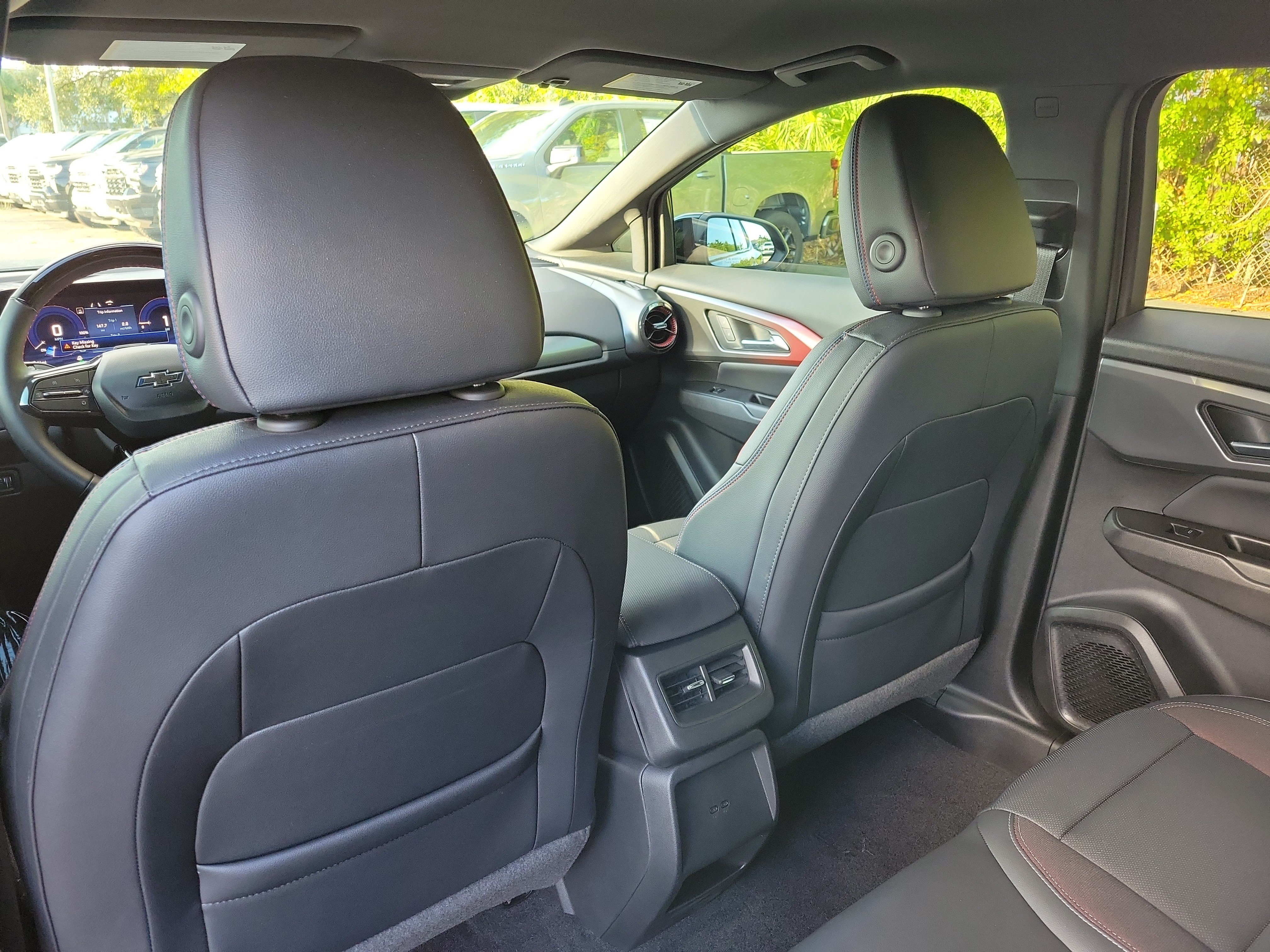Used 2024 Chevrolet Equinox EV RS FWD image 16