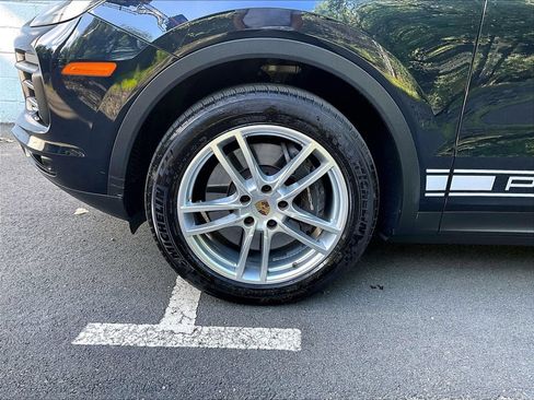 Certified 2021 Porsche Cayenne AWD/4WD image 14